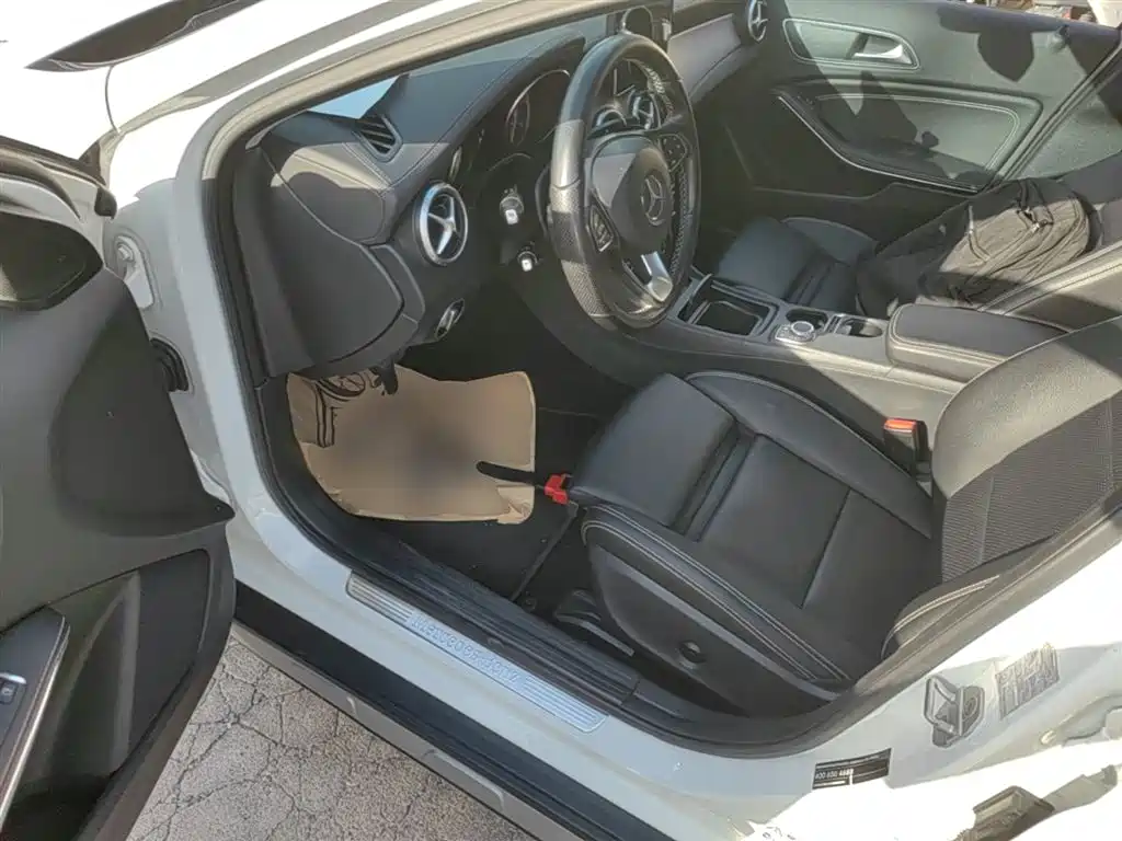 Mercedes-Benz GLA 2017 — фото 16