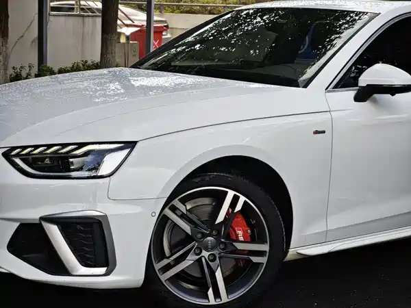 Audi A4L 2021