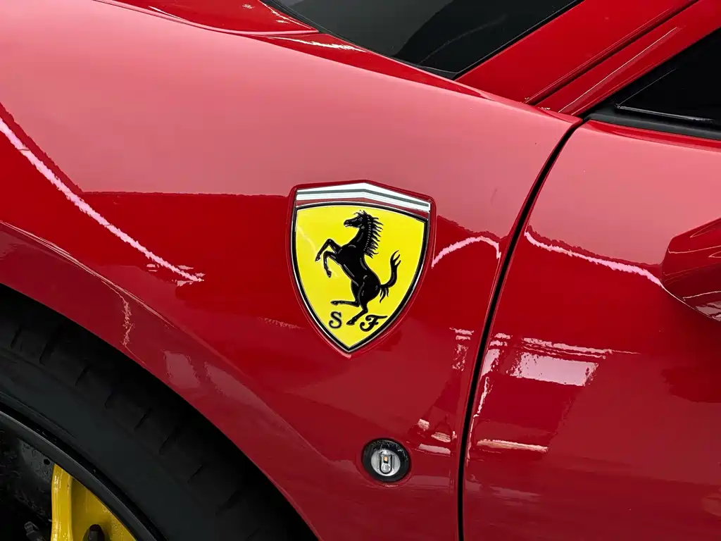 Ferrari F8 2022 — фото 10