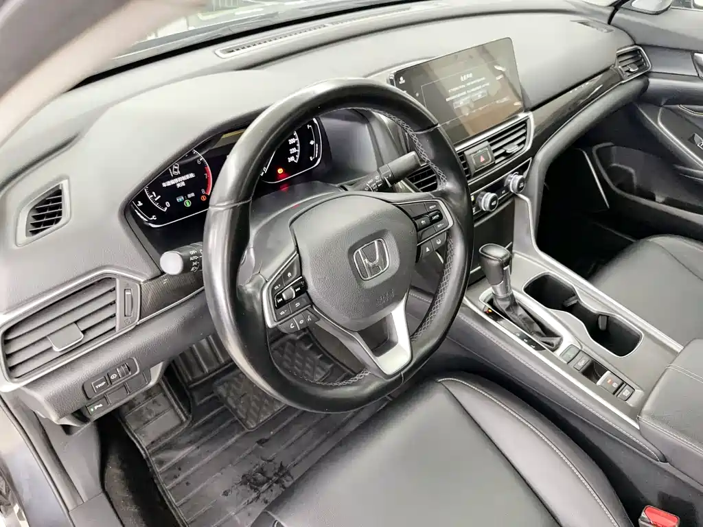 Honda Accord 2022 — фото 16
