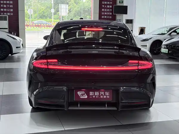 Xiaomi SU7 Ultra 2025