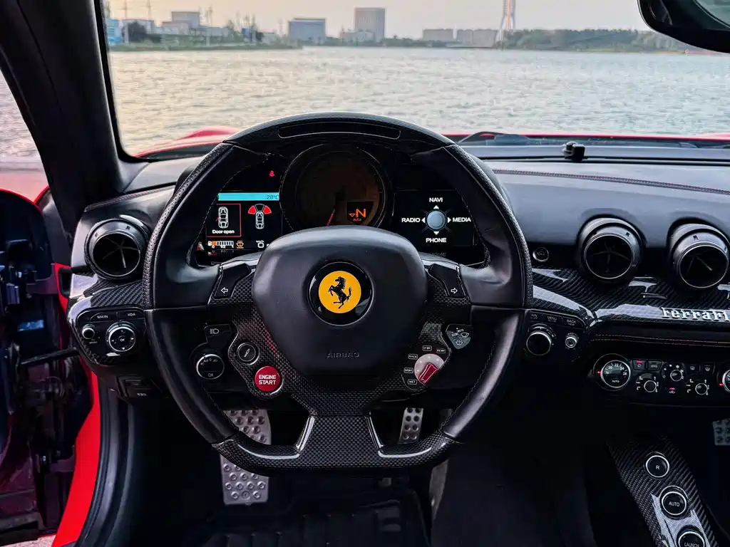Ferrari F12berlinetta 2013 — фото 16