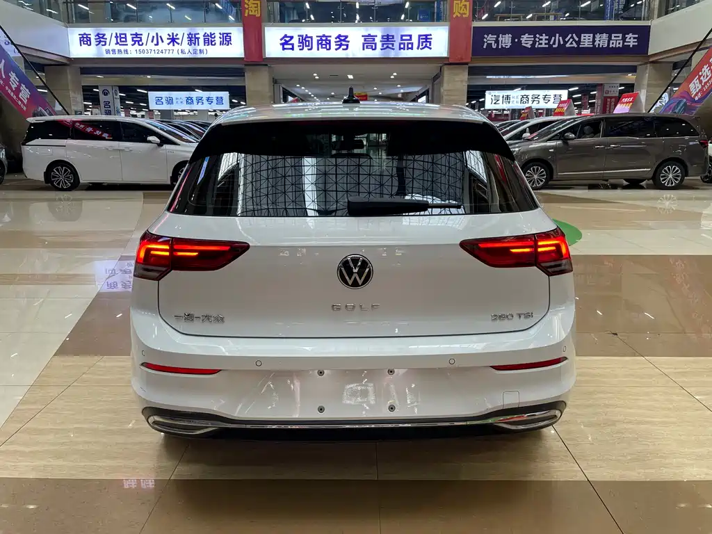 Volkswagen Golf 2024