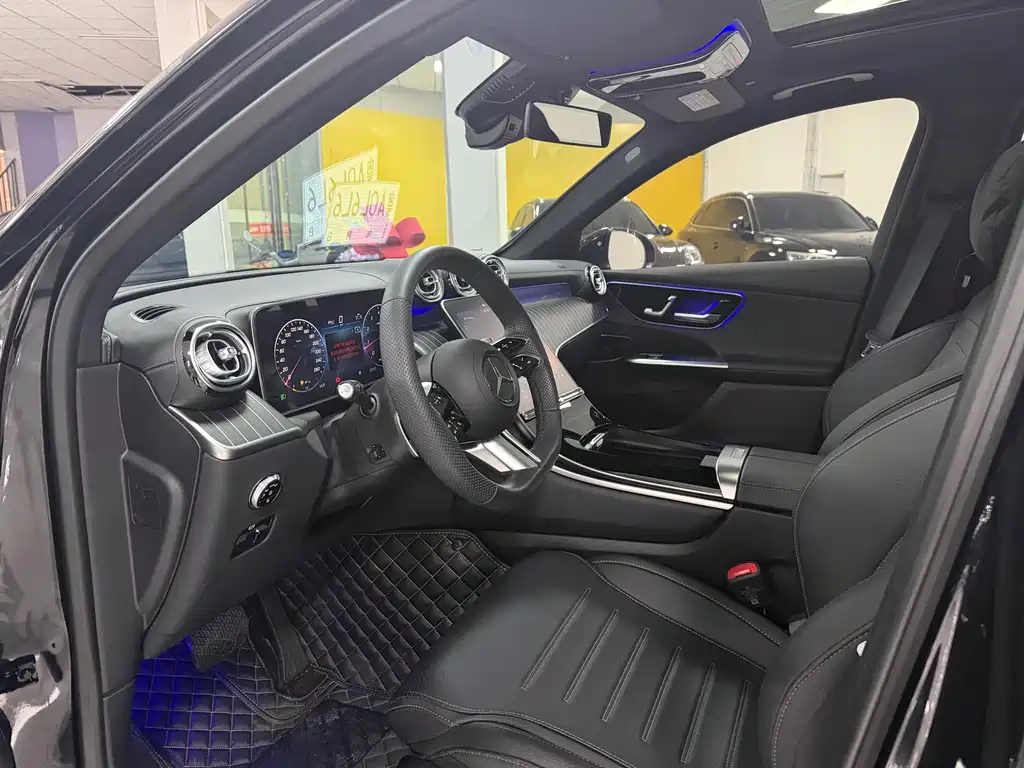 Mercedes-Benz GLC 2023
