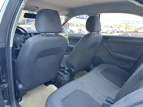 Volkswagen Santana 2013