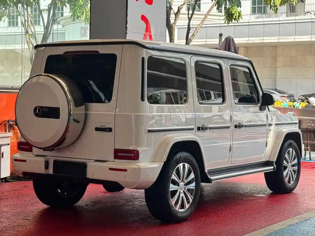 Mercedes-Benz G-Class 2024