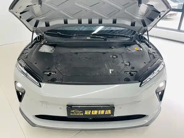 NIO ET5T 2024