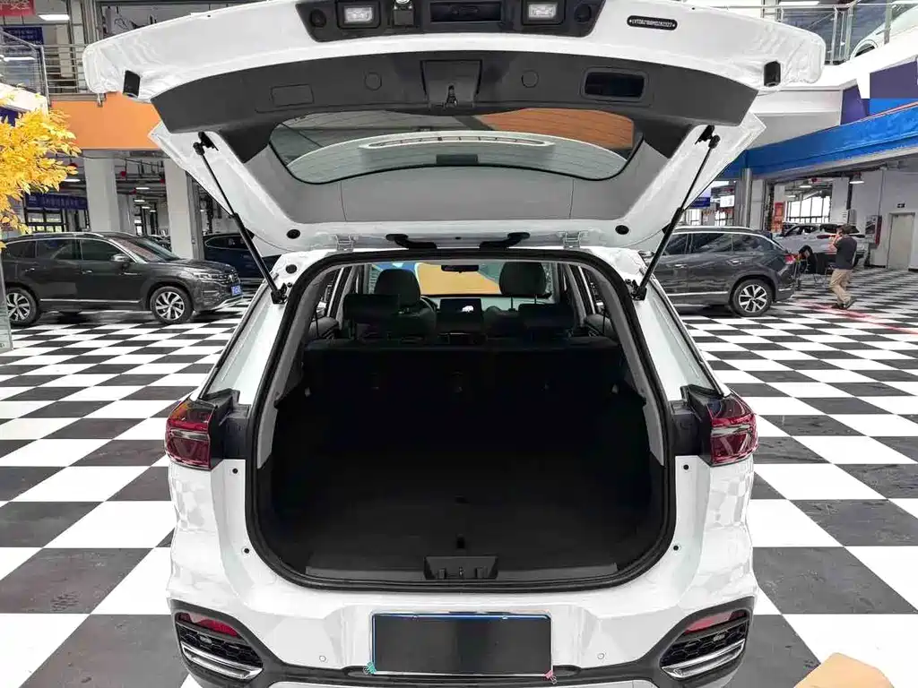 Chery Tiggo 8 2021 — фото 16