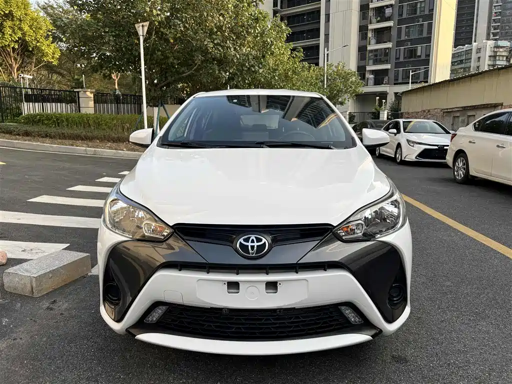 Toyota Yaris L 2019 — фото 15