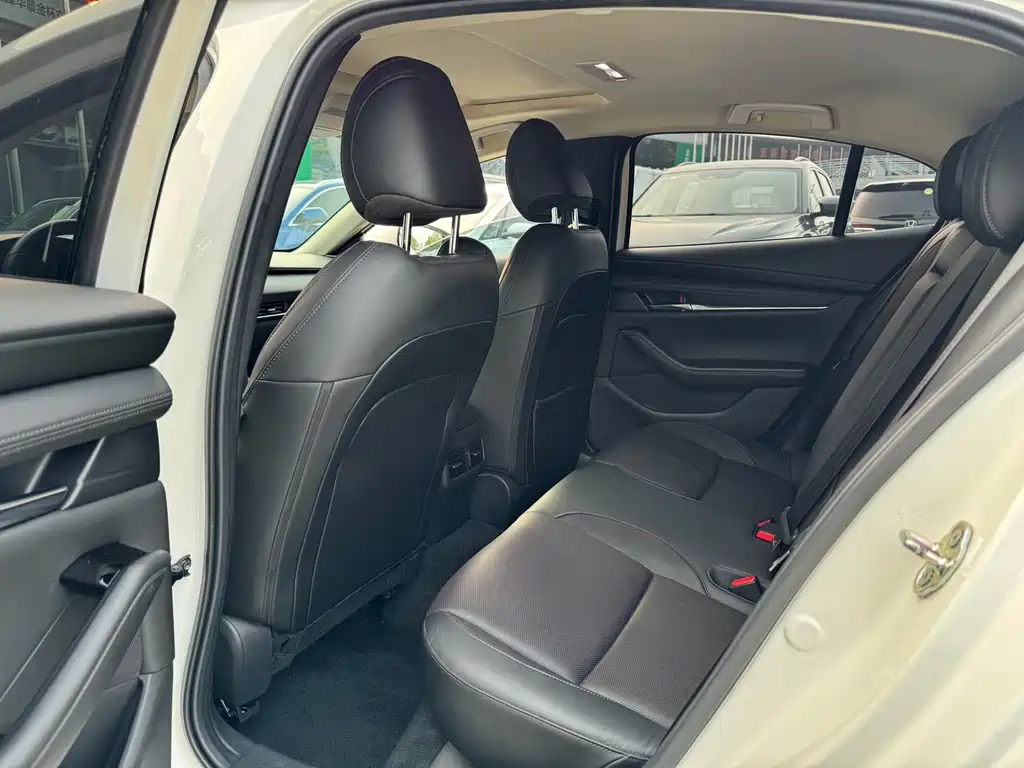 Mazda 3 Angkesela 2020