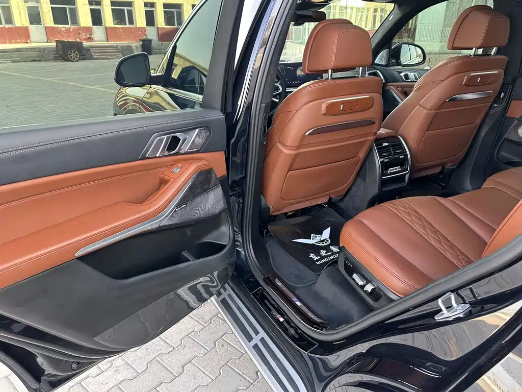 BMW X7 2024 — фото 15