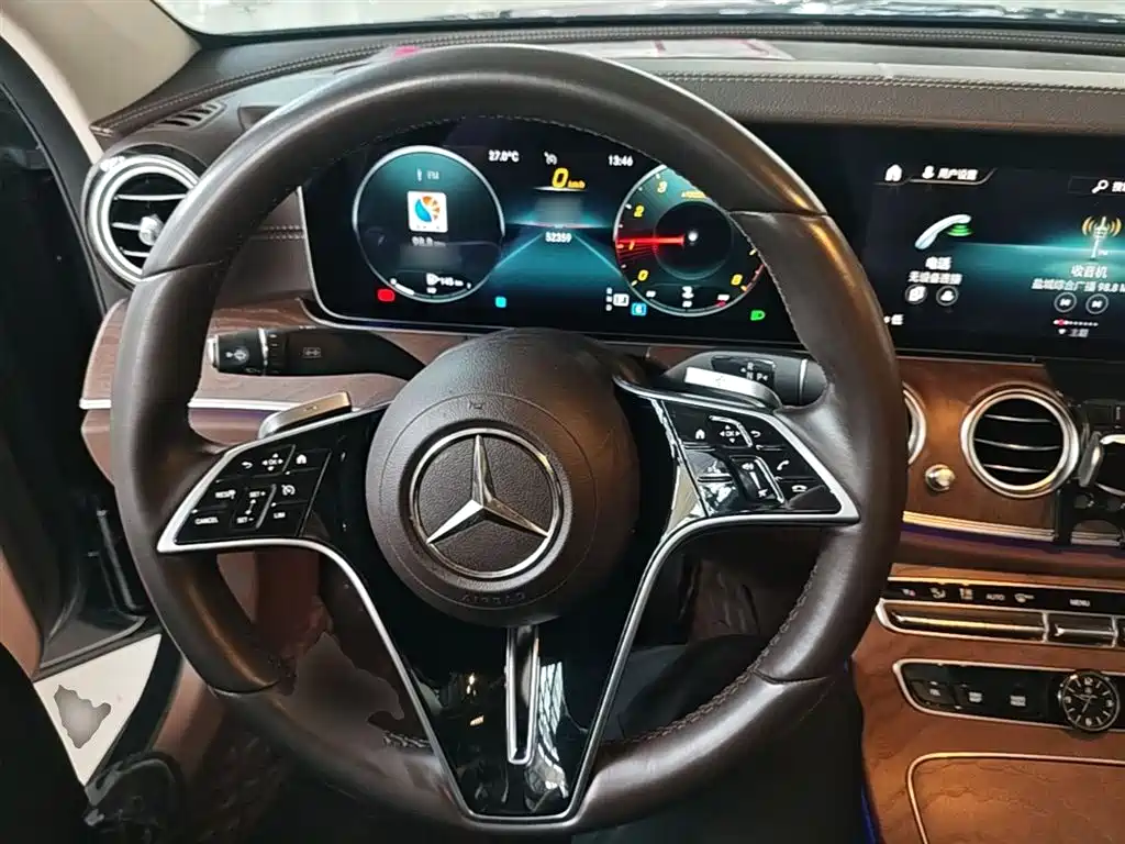 Mercedes-Benz E-Class 2022 — фото 11