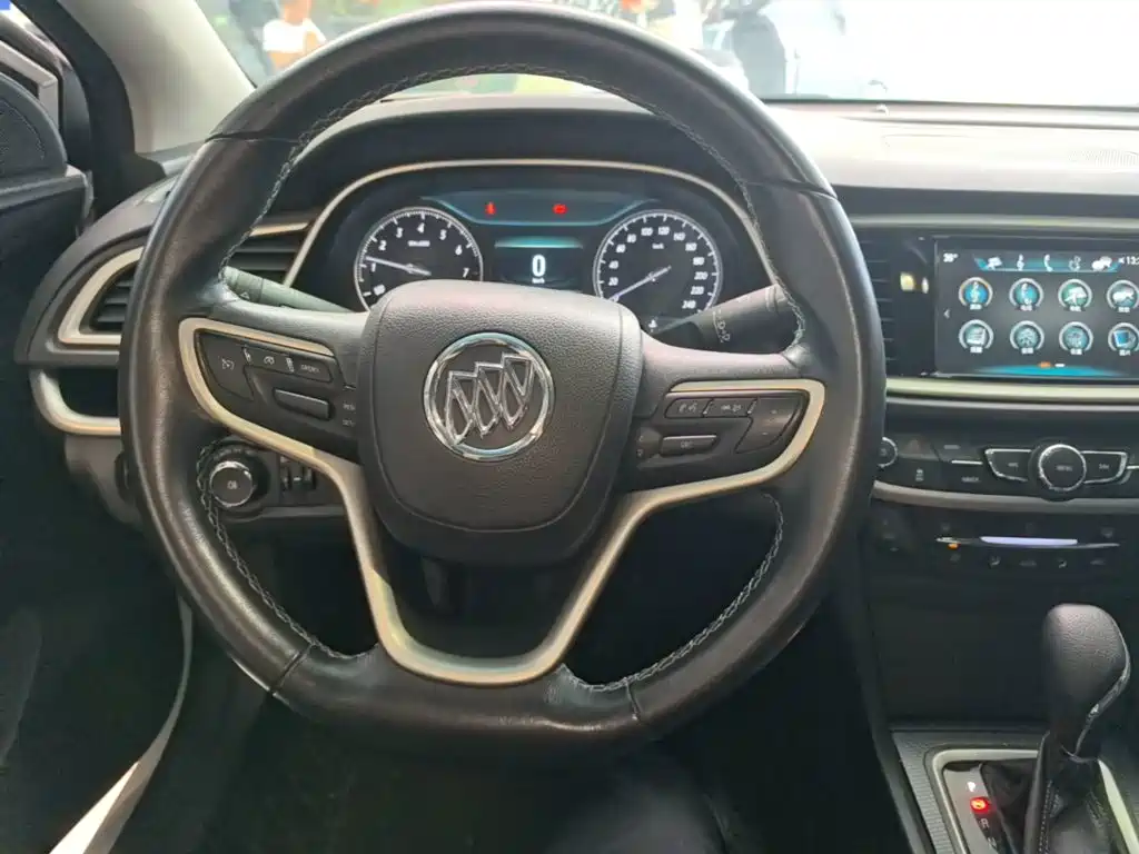 Buick Excelle 2019 — фото 11