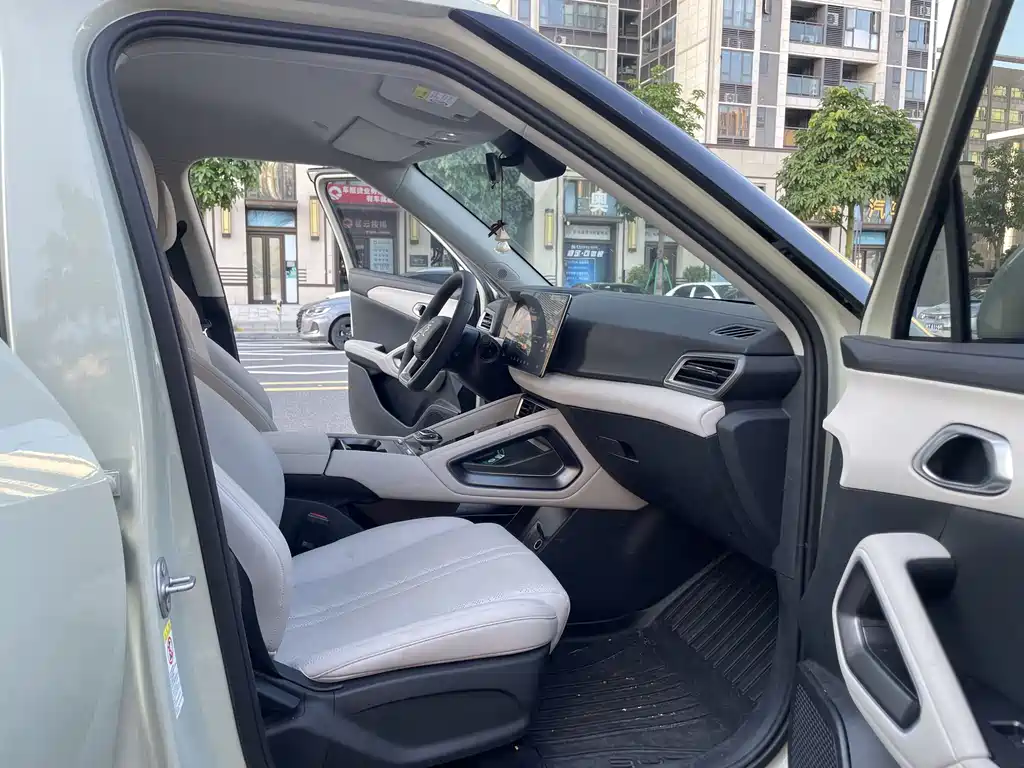 BYD Yuan UP 2025