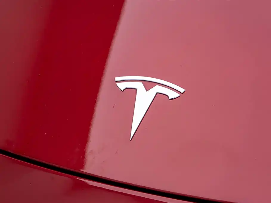 Tesla Model 3 2020 — фото 10