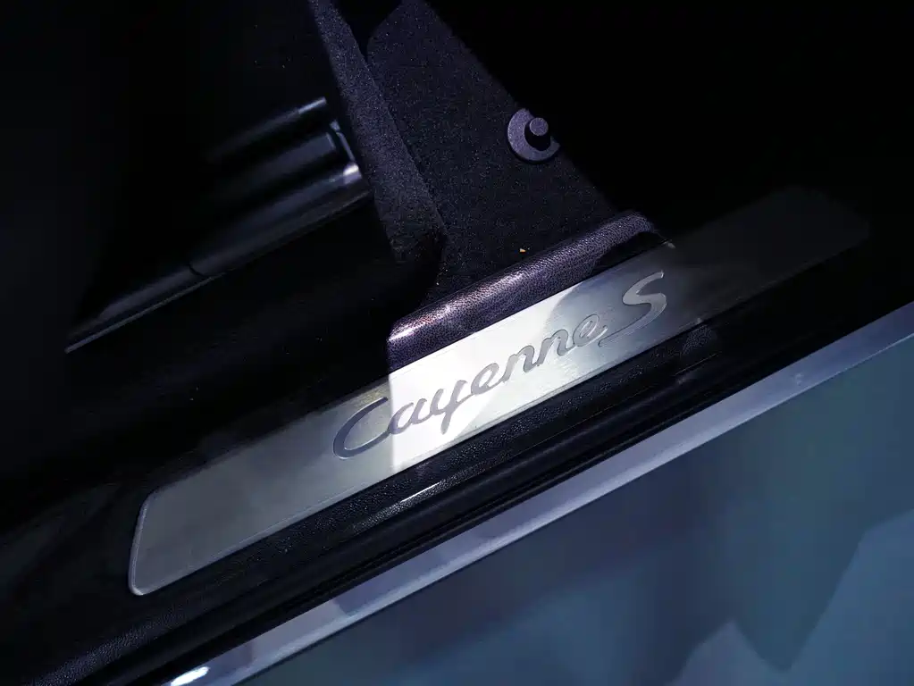 Porsche Cayenne 2021