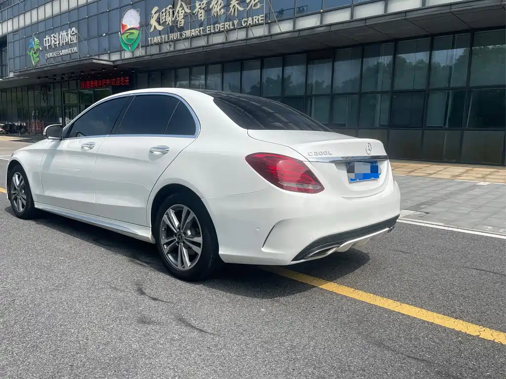 Mercedes-Benz C-Class 2018 — фото 7
