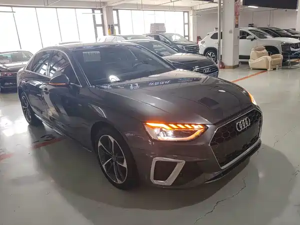 Audi A4L 2021