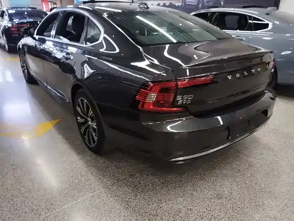Volvo S90 2021