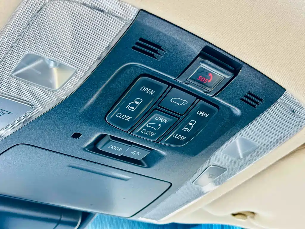 Toyota Alphard 2021 — фото 14