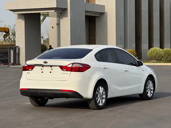Kia K3 2016