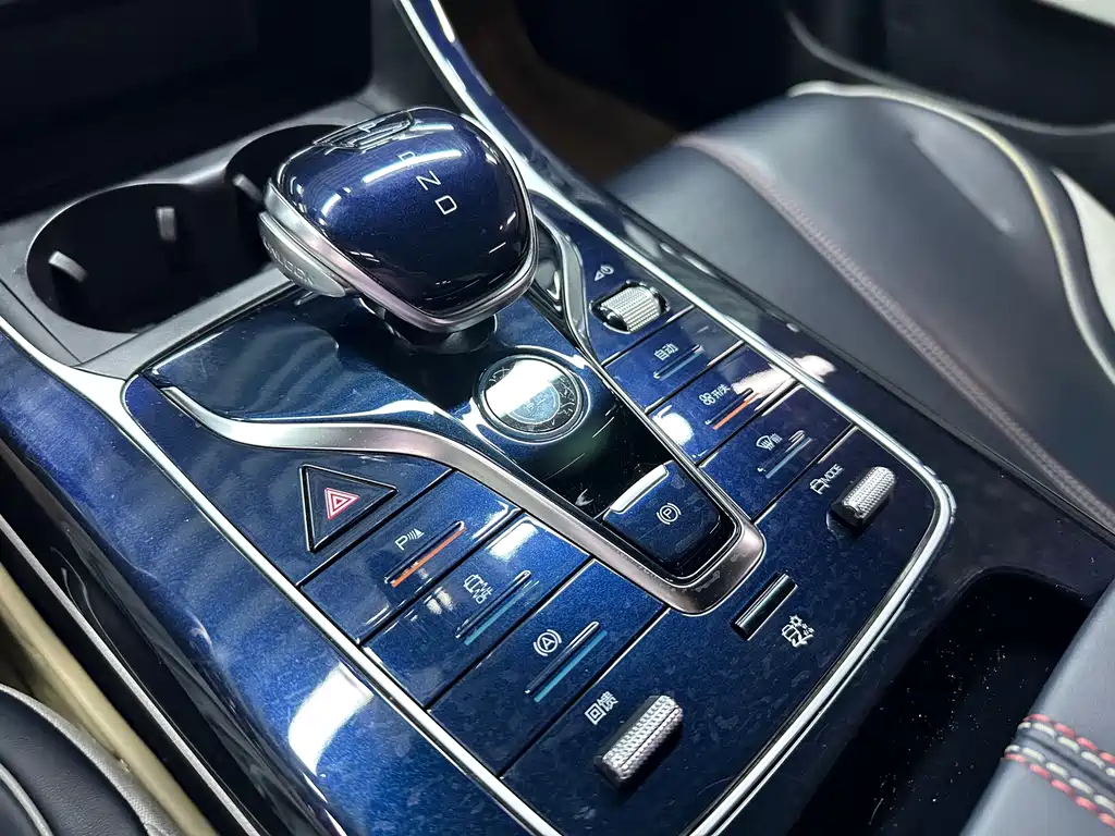 BYD Qin PLUS 2022 — фото 16