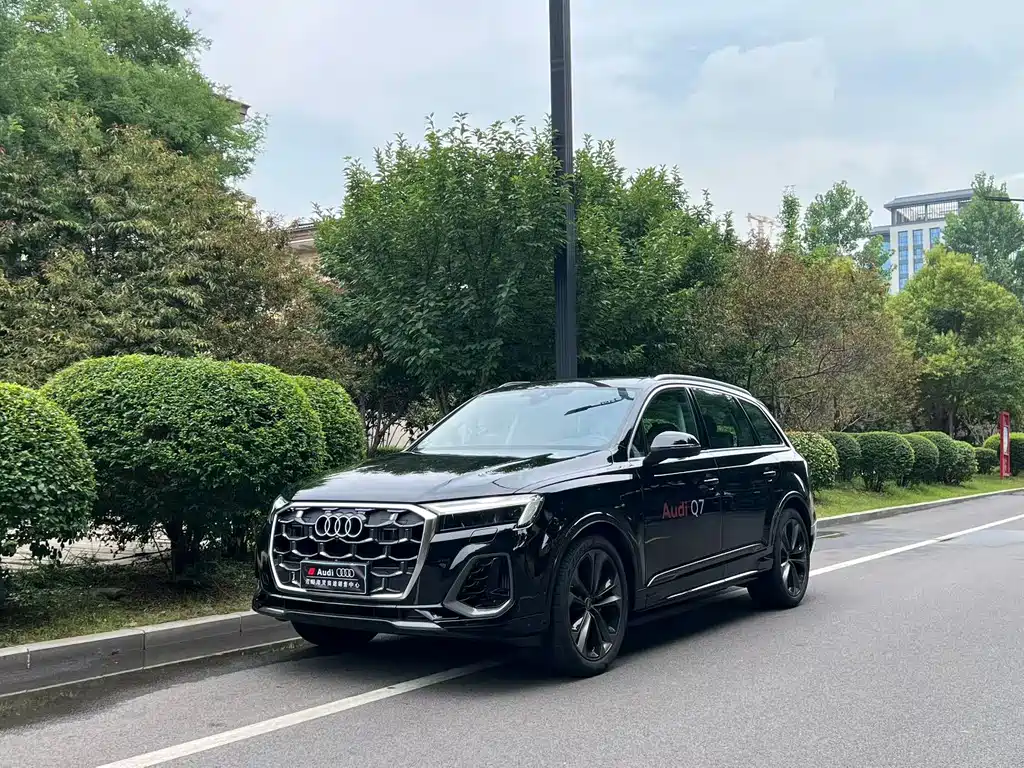 Audi Q7 2025