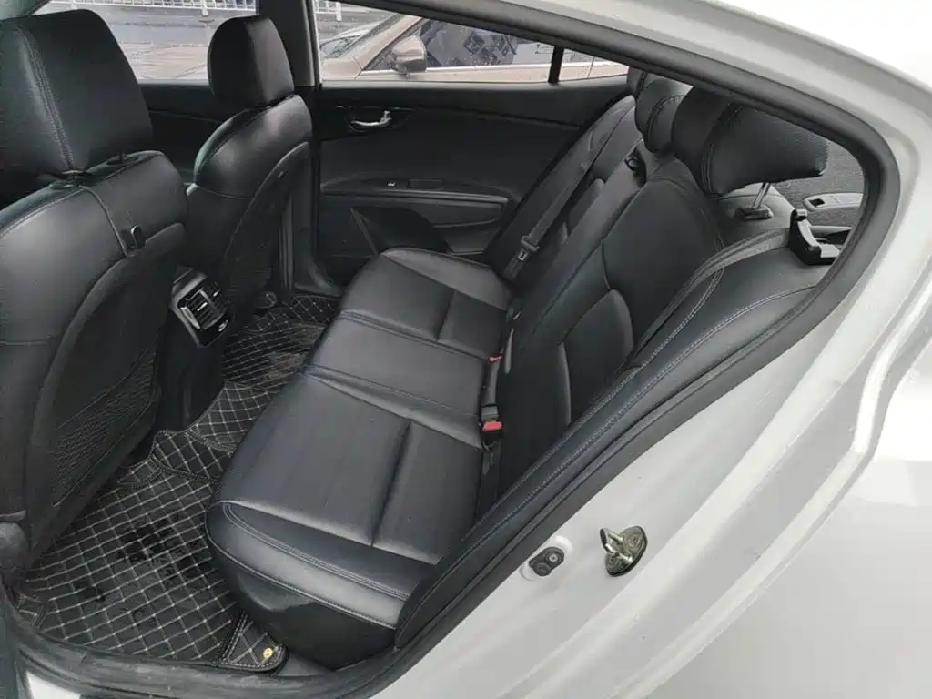 Kia K4 2015 — фото 17