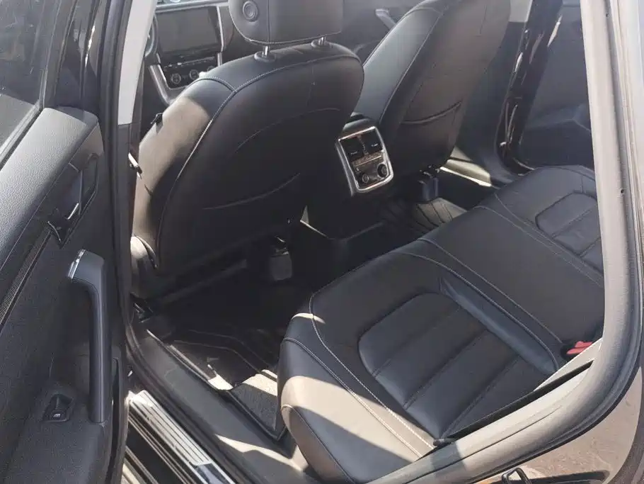 Volkswagen Passat 2016 — фото 11