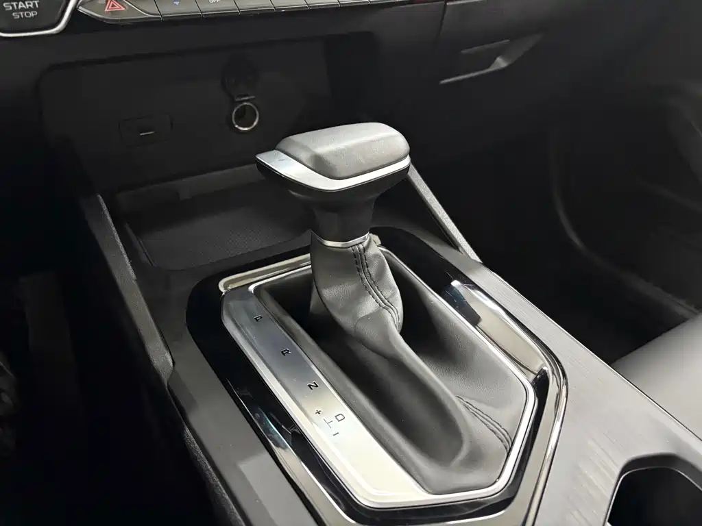 Geely Emgrand S 2022 — фото 16