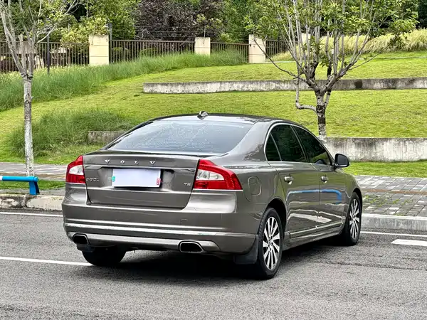 Volvo S80L 2015