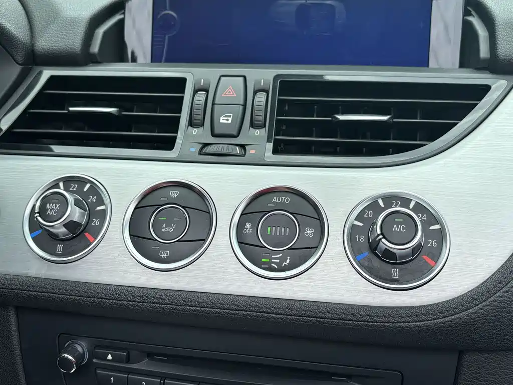BMW Z4 2014 — фото 14