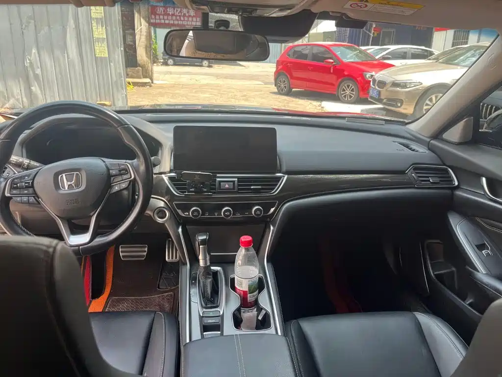 Honda Accord 2022 — фото 15