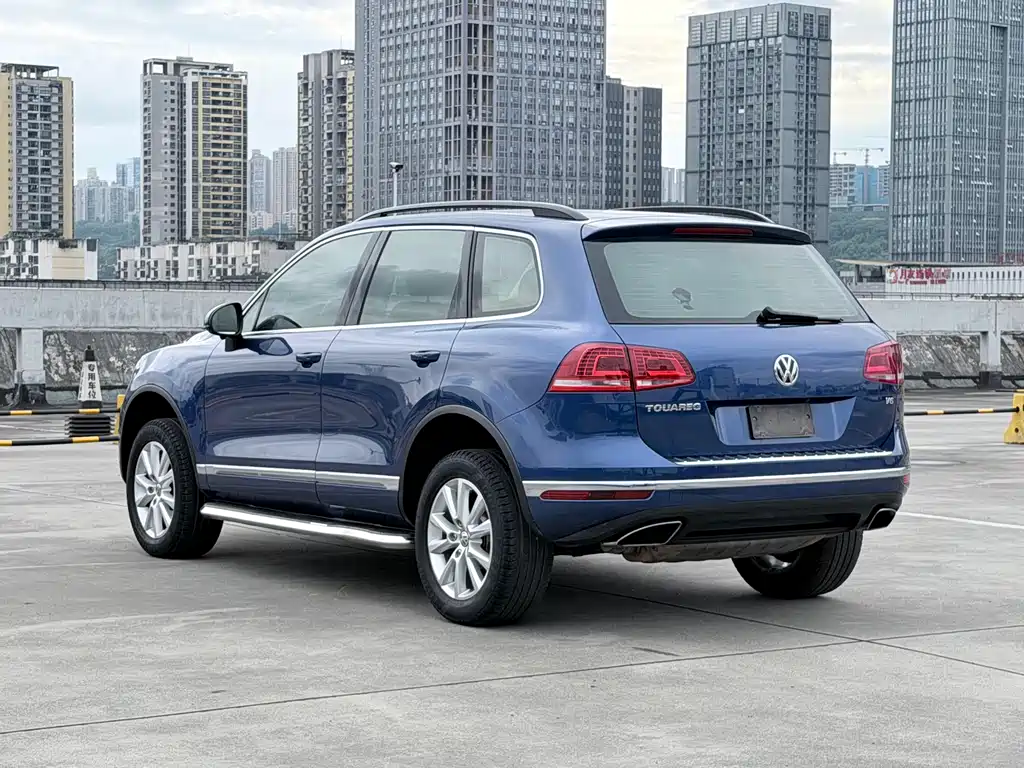 Volkswagen Touareg 2017 — фото 6