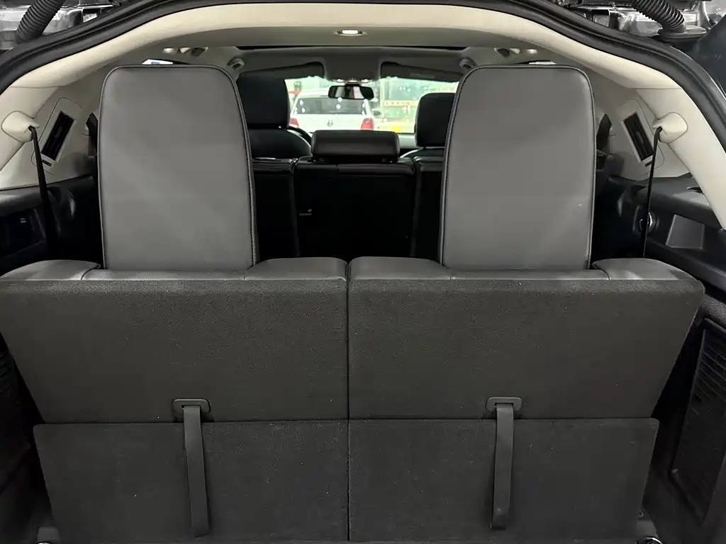 Land Rover Discovery Sport 2016 — фото 21