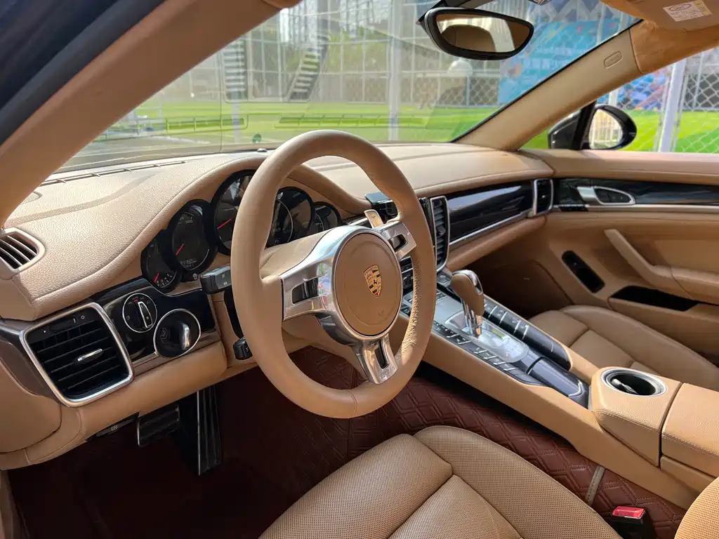 Porsche Panamera 2015 — фото 9