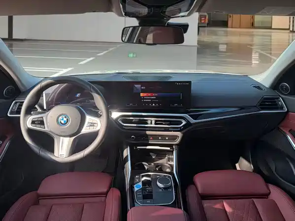 BMW i3 2024