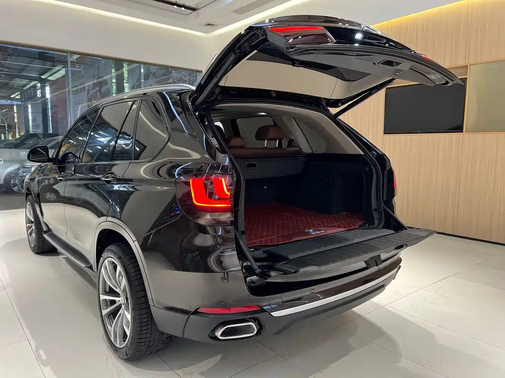 BMW X5 2017 — фото 17