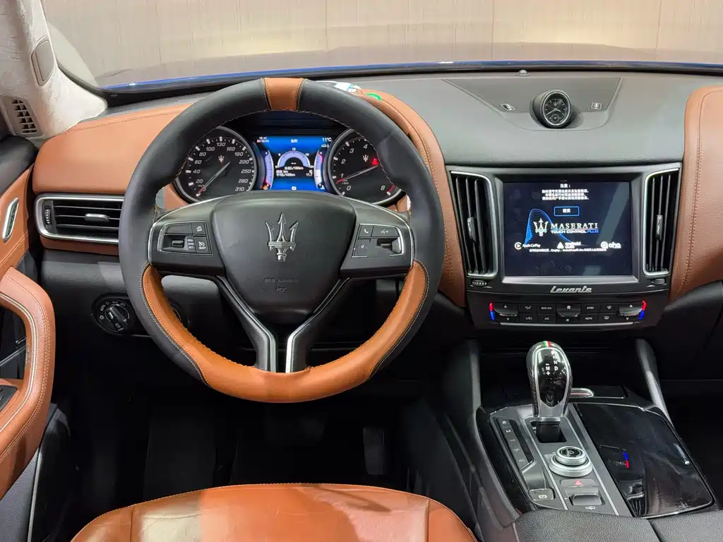 Maserati Levante 2018 — фото 12