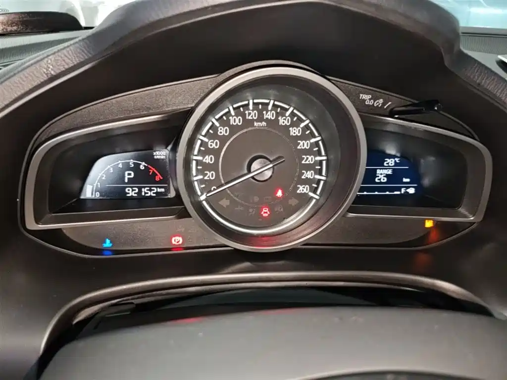 Mazda 3 Axela 2017 — фото 12