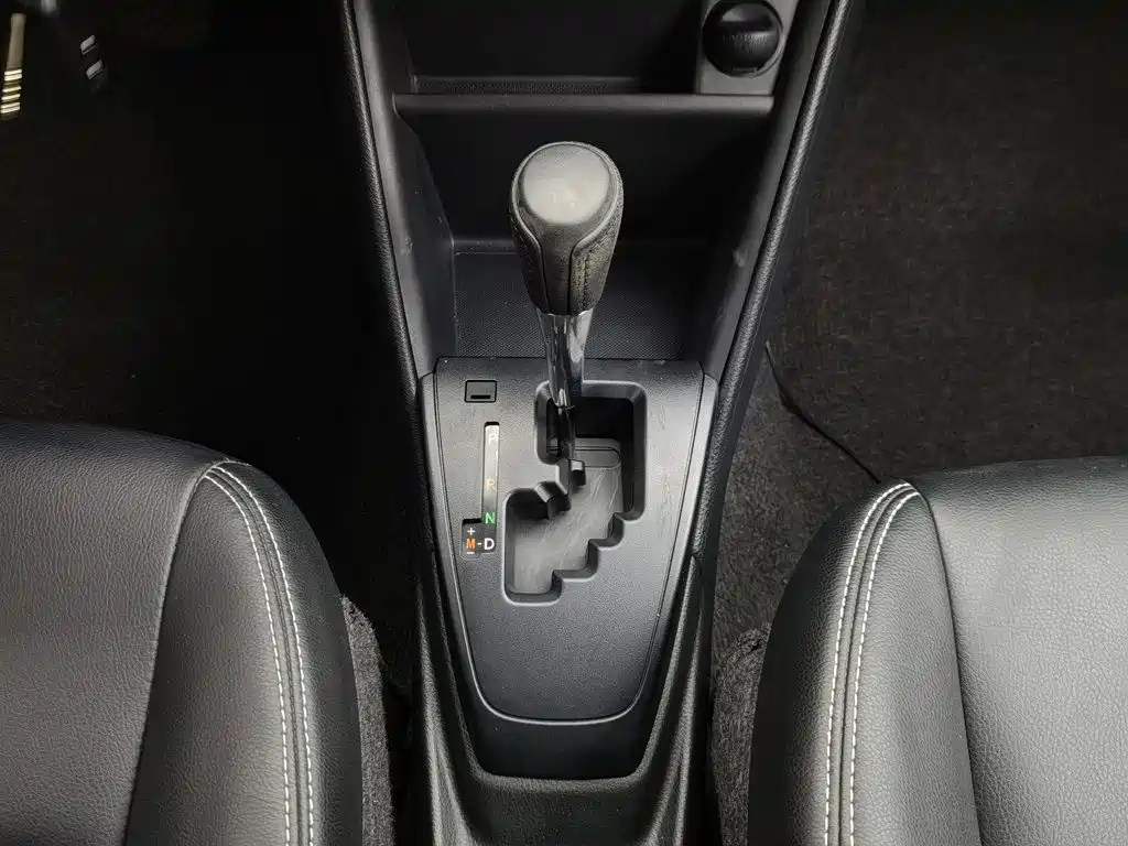 Toyota Yaris L 2019 — фото 13