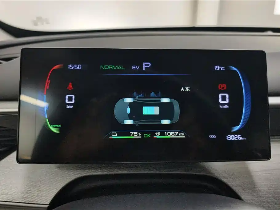 BYD Seal 05 DM-i 2025 — фото 14