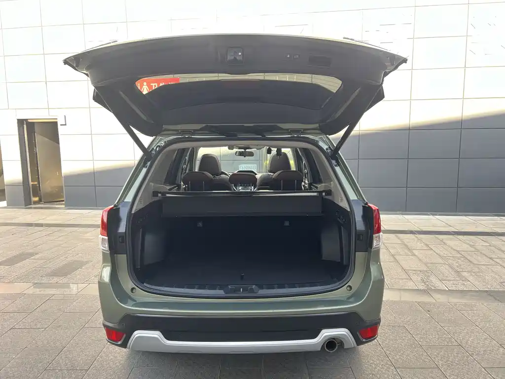 Subaru Forester 2018 — фото 10