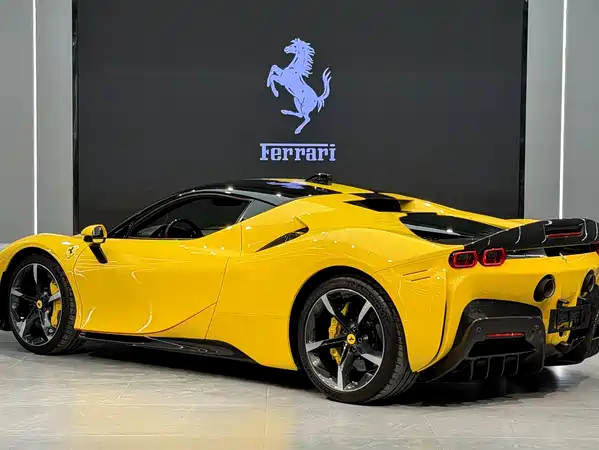 Ferrari SF90 2022