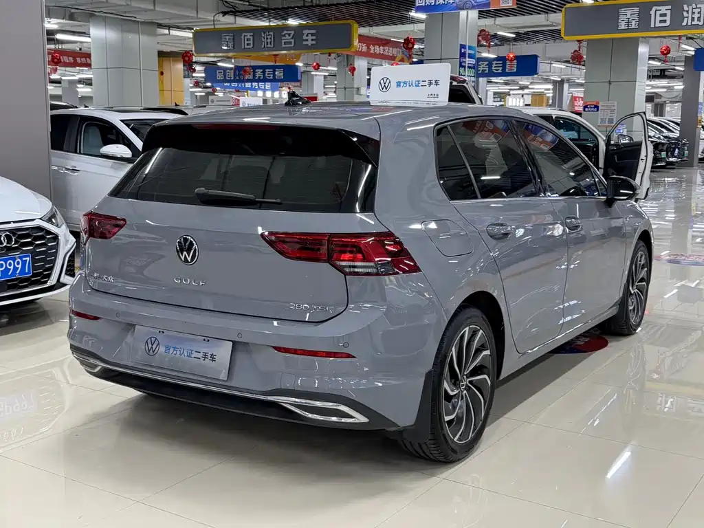 Volkswagen Golf 2023