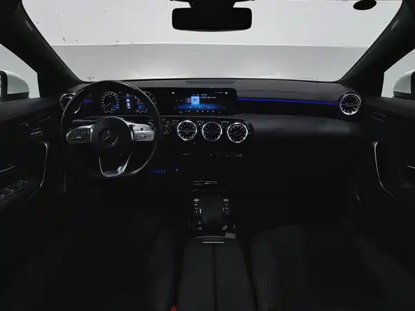 Mercedes-Benz CLA 2022