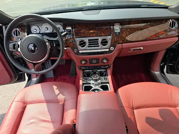 Rolls-Royce Ghost 2016