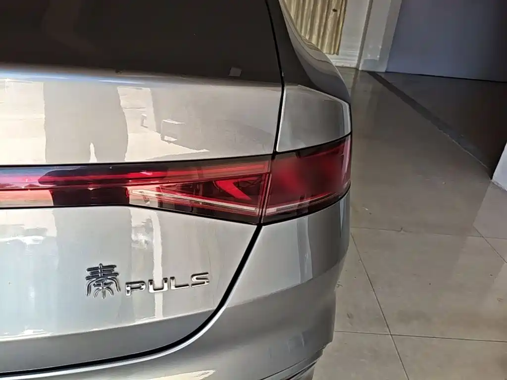 BYD Qin PLUS 2022 — фото 8