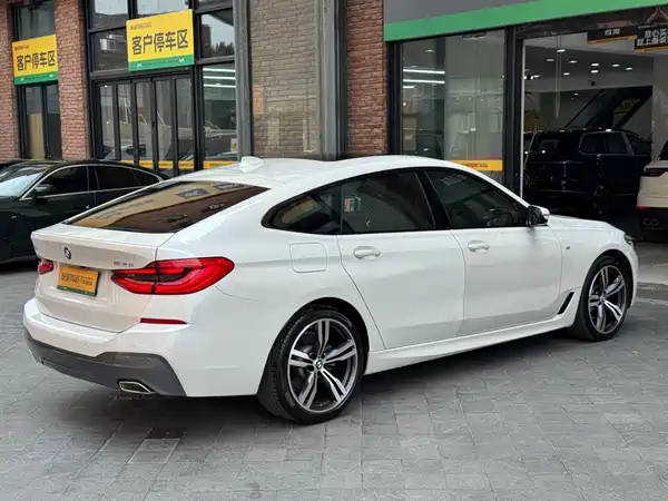 BMW 6 Series GT 2021