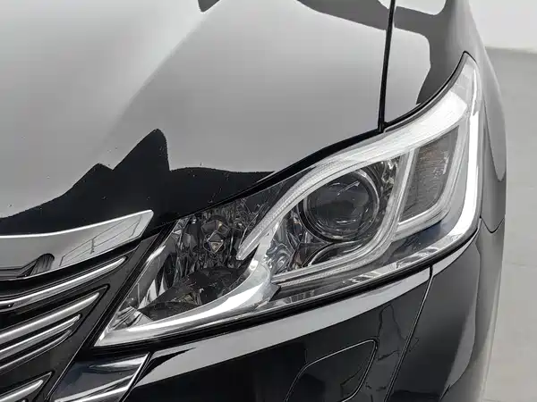 Toyota Crown 2017